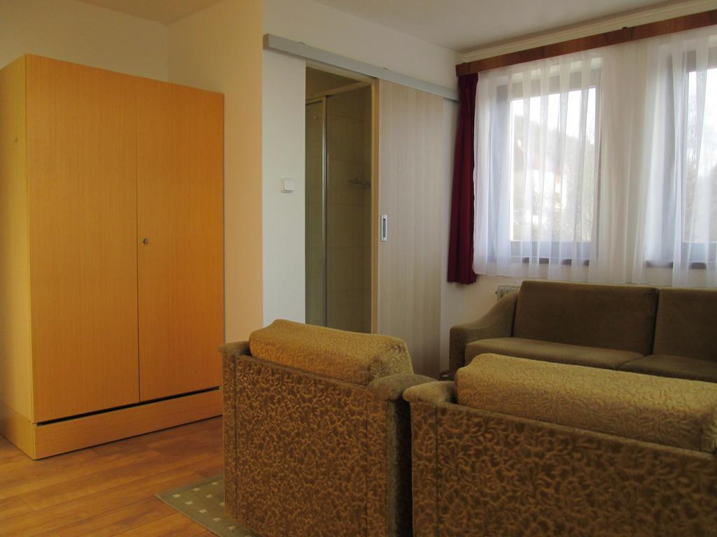Apartman Tisa 68 Ngoại thất bức ảnh